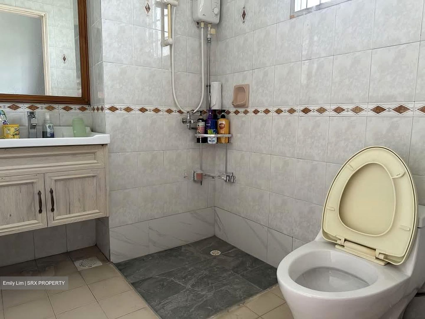 Loyang Villas (D17), Terrace #582426191